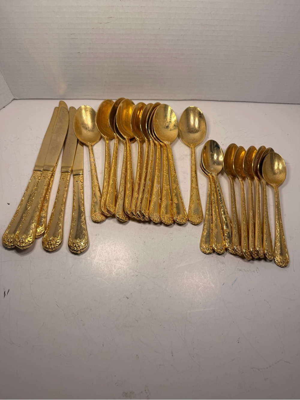 Wm. Rogers & Son Gold Electroplate Flatware Set Victorian Rose Pattern 26 Pieces